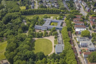Aerial view, Otto-cock-Gymnasium, roof with solar panels, Sodingen, Herne, Ruhr area, North