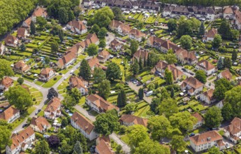 Aerial view, Bermannsiedlung Teutoburgia with red roofs, houses and gardens, Börnig, Herne, Ruhr