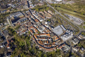 Aerial view, town view pedestrian zone Lange Straße, shopping centre at Christinentor with office