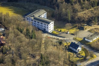 Aerial photo, Sachtleben Bergbau Verwaltungs-GmbH company headquarters, Meggen, Lennestadt,