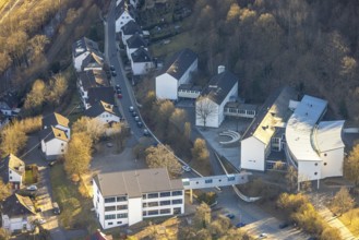Aerial photo, GymSL Gymnasium der Stadt Lennestadt, Altenhundem, Lennestadt, Sauerland, North