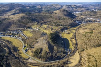 Aerial view, curved Hofolper Straße federal road B517, housing estate Saalweg, wooded area hilly