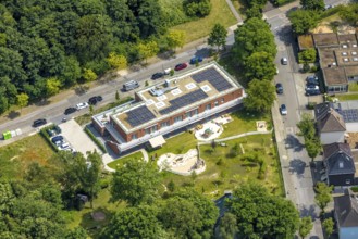 Aerial view, Franzpark with new kindergarten Am Freibad, Franzweg corner Am Freibad, roof with