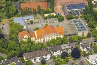 Aerial view, Gymnasium Waldstraße with schoolyard, sports hall with solar panels, Hattingen, Ruhr