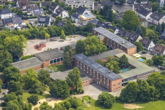 Aerial photo, Community primary school GGS Oberwinzerfeld, roof with solar panels, AWO day care