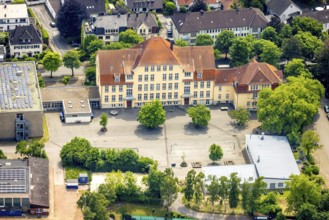 Aerial view, Waldstraße grammar school with schoolyard, Hattingen, Ruhr area, North