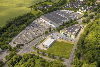 Aerial view, Kaufland supermarket with car park, new building Raiffeisen-Markt Heiligenhaus garden