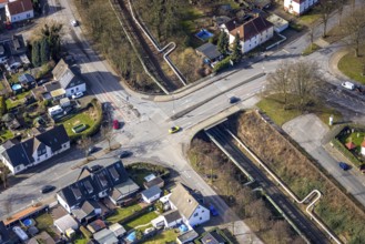Aerial view, bridge Arenbergstraße over pipelines and railway line, road traffic, Rentfort,