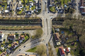 Aerial view, bridge Arenbergstraße over pipelines and railway line, road traffic, Rentfort,