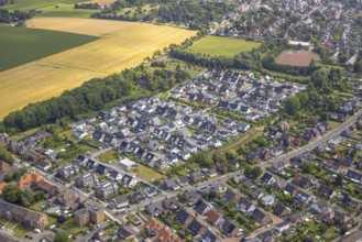 Aerial view, residential area Everdings Hof, at the back future building area south of Horster