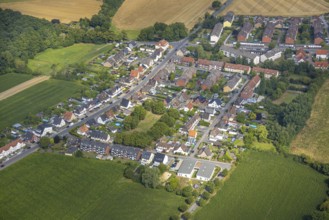 Aerial view, residential area and meadows between Wittekindstraße, Wormhaidestraße and