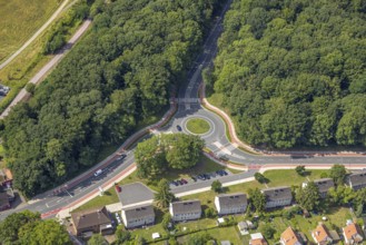 Aerial view, roundabout and cycle paths Hammerstraße and Bülowstraße with wooded area and car park,