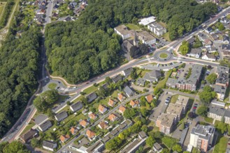 Aerial view, roundabout and cycle paths Friedrich-Ebert-Straße and Hammer Straße with Evangelical