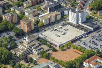 Aerial view, Rathaus-Center and Höveler Markt, car parks, Bürgeramt Terrassenhaus and high-rise