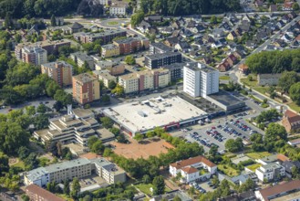 Aerial view, Rathaus-Center and Höveler Markt, car parks, Bürgeramt Terrassenhaus and high-rise