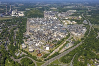 Aerial view, on the left the Scholven power station and the new combined cycle gas and steam