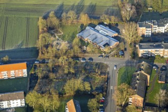 Aerial view, Heilig Kreuz catholic kindergarten, Herringen district, Hamm, Ruhr area, North