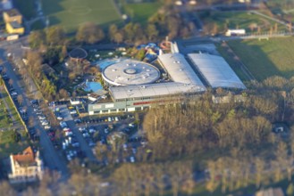 ATTENTION Photos with partial blurring caused by tilt technique on the lens side, aerial view,