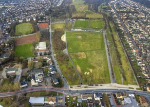 Aerial view, Lippepark, Glück-Auf-Stadion sports ground and tennis courts Tennisclub Herringen 1956