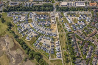 Aerial view, Duisburg-Süd, residential area Angerbogen, Am Alten Angerbach, semi-circular new