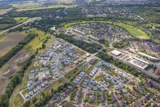 Aerial view, Duisburg-Süd, residential area Angerbogen, Am Alten Angerbach, semi-circular new