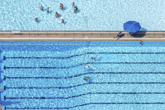 Aerial view, outdoor swimming pool Homberg with swimming pool and bathers, lifeguard with parasol