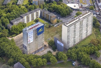 Aerial view, white giant high-rise buildings, social hotspot, three days in front of the demolition