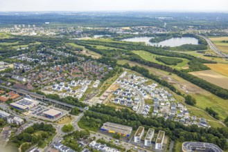 Aerial view, Duisburg-Süd, residential area Angerbogen, Am Alten Angerbach, semi-circular new