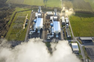 Aerial view, Trianel Gaskraftwerk Hamm GmbH with smoke clouds, Uentrop, Hamm, Ruhr area, North