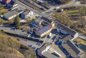 Aerial photograph, Dahl, Hedfelder Straße level crossing in the Rummenohl district on the B54