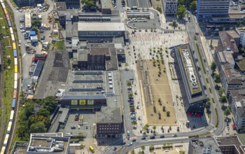 Aerial view, central station, Portsmouthplatz station forecourt, Dellviertel, Duisburg, Ruhr area,