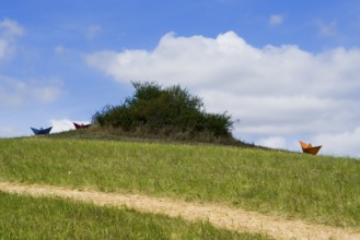 Installation hin und weg by Charlotte Bretschneider, symbol for hopeful spirit of optimism, 12th