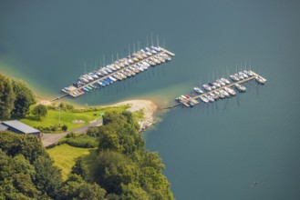 Aerial view, boat landing stage on the Hennesee, Segel-Club Hennesee e.V. Meschede, Berghauser
