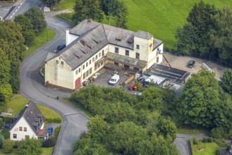 Aerial photo, painting work on the building complex Freienohler Straße 108, Oberer Ebbel, Olpe,