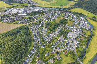 Aerial view, residential area, view of Freienohl district, behind commercial area Bahnhofstraße,