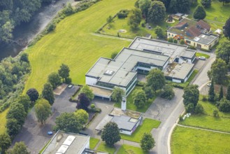 Aerial photo, Konrad-Adenauer-Schule Hauptschule, Freienohl, Meschede, Sauerland, North