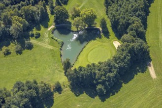 Aerial photo, golf meadow Golfclub Varmert e.V., heart-shaped pond, Elbringhausen, Kierspe,