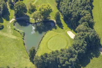 Aerial photo, golf meadow Golfclub Varmert e.V., heart-shaped pond, Elbringhausen, Kierspe,