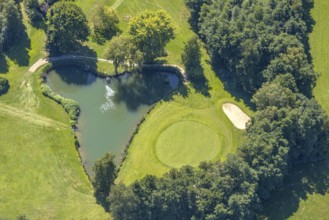 Aerial photo, golf meadow Golfclub Varmert e.V., heart-shaped pond, Elbringhausen, Kierspe,