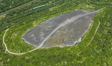 Aerial view, Schurenbach slag heap, Bramme sculpture for the Ruhr region by the artist Richard