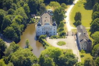 Aerial view, Borbeck moated castle and castle park, Borbeck-Mitte, Essen, Ruhr area, North