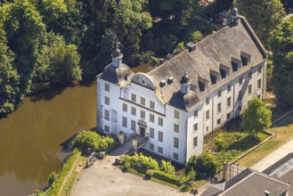Aerial view, Borbeck moated castle and castle park, Borbeck-Mitte, Essen, Ruhr area, North