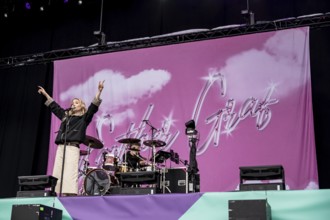 Esther Graf at the Superbloom Festival, Day 1 in the Olympic Park, Munich, 30/08/2025