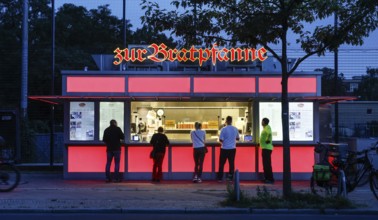 Customers at Kultimbiss zur Bratpfanne, Berlin, 26 Aug 2025, Berlin, Berlin, Germany