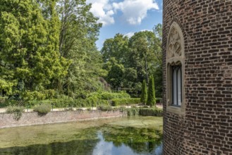 Castle moat and castle park Paffendorf, Paffendorf, North Rhine-Westphalia, Germany