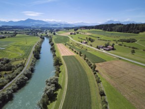 Cultural landscape to the left and right of the river Reuss, Rigi and Pilatus in the background,