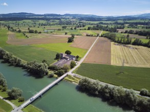 Bridge over the river Reuss, behind the nature reserve Reussspitz, Mühlau, Freiamt, Canton, Aargau,