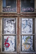 Dilapidated window with graffiti, Berlin-Mitte, Berlin, Germany