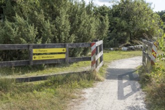 Access to the Buurserzand nature reserve for cyclists, province of Oberjissel, Haaksbergen,
