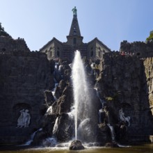 Water features with fountain, Octagon at the Hercules Building, Bergpark Wilhelmshöhe, UNESCO World